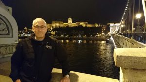 Kvällsbild över Donau och Slottet